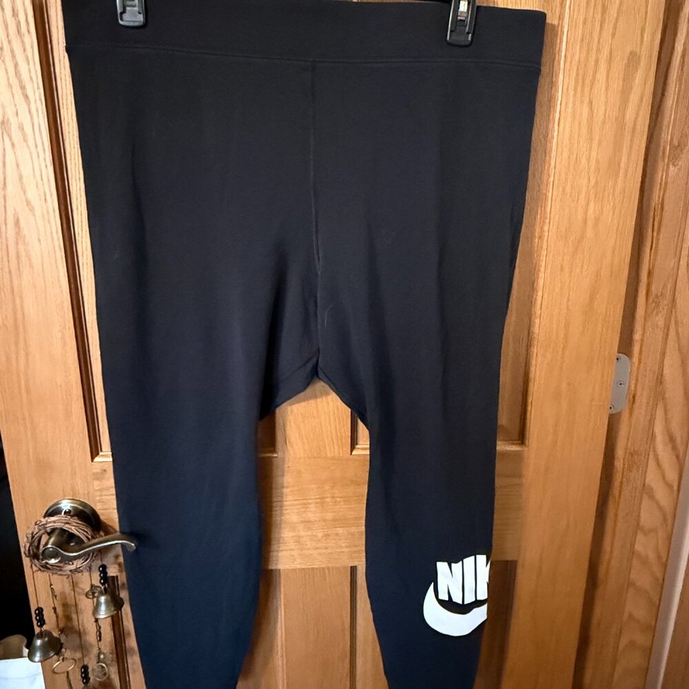 PLUS Women's Athletic Legging